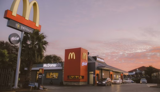 マクドナルド併設コインランドリーが京都にオープン｜飲食×生活サービスの新業態は流行るのか？