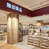 主張しないことが価値になる時代へ ― MUJI Labo 2026年春夏が示す